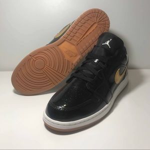 🔥Air Jordan 1 Low GS 'Metallic Gold'🔥Sz: 9.5Y